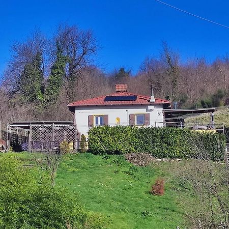 La Casa Nel Bosco Villa Ronco Scrivia Luaran gambar