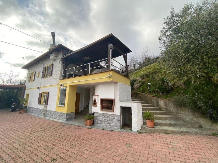La Casa Nel Bosco Villa Ronco Scrivia Luaran gambar