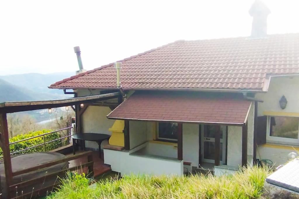 La Casa Nel Bosco Villa Ronco Scrivia Luaran gambar