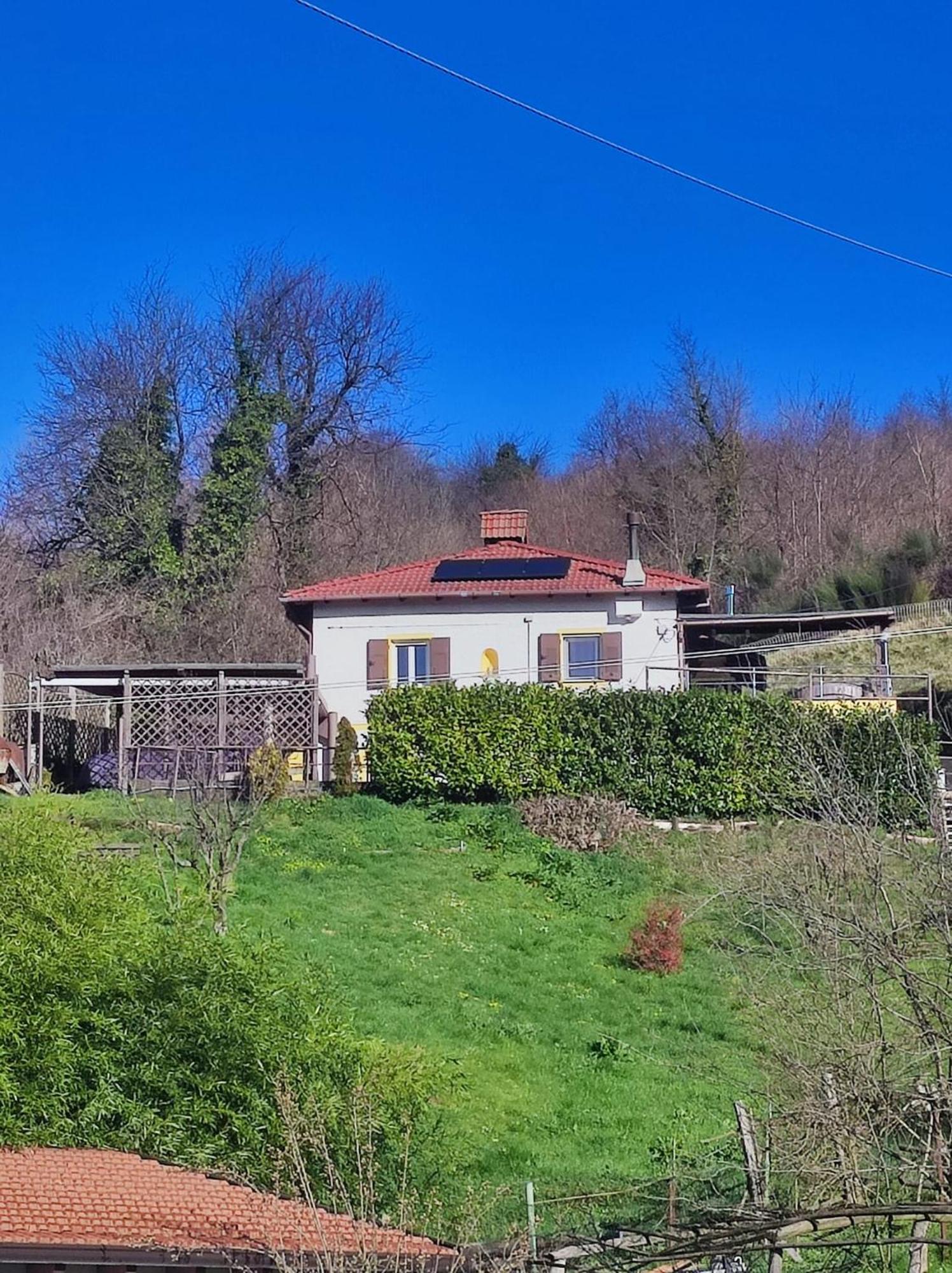 La Casa Nel Bosco Villa Ronco Scrivia Luaran gambar